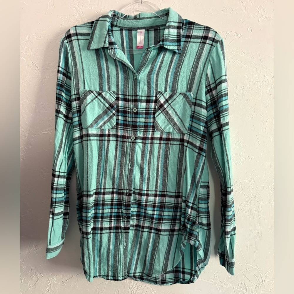 No Boundaries Plaid Flannel Shirt Large